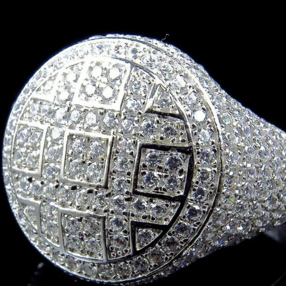 NWOT Men"s Rhinestone Ring size 10